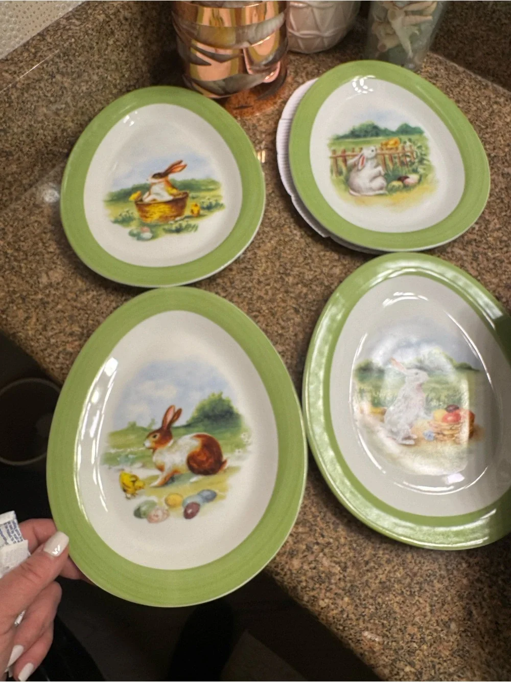 Williams Sonoma White & Green Vintage Bunny Plate Set - Spring Bunny Artwork set